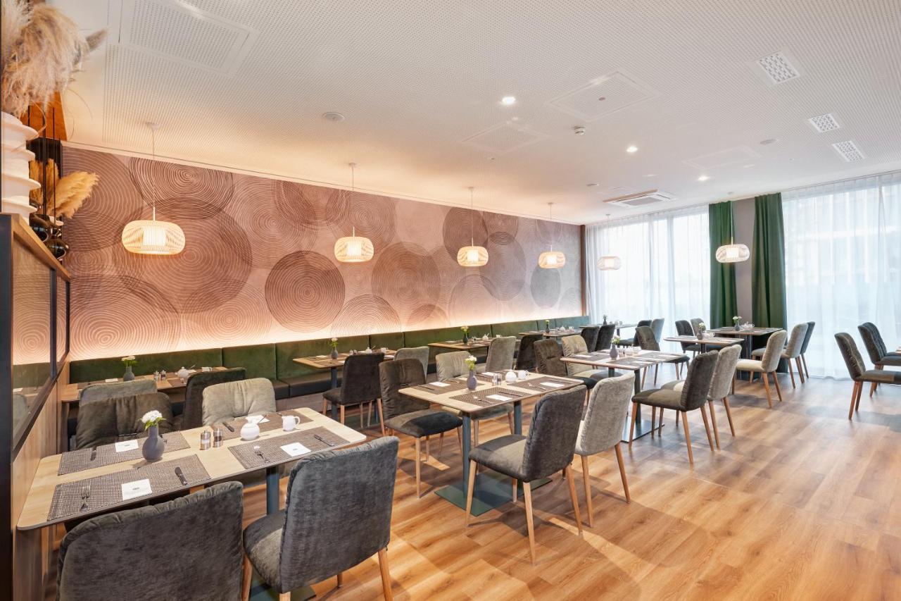 Hotel H+ Frankfurt 4*